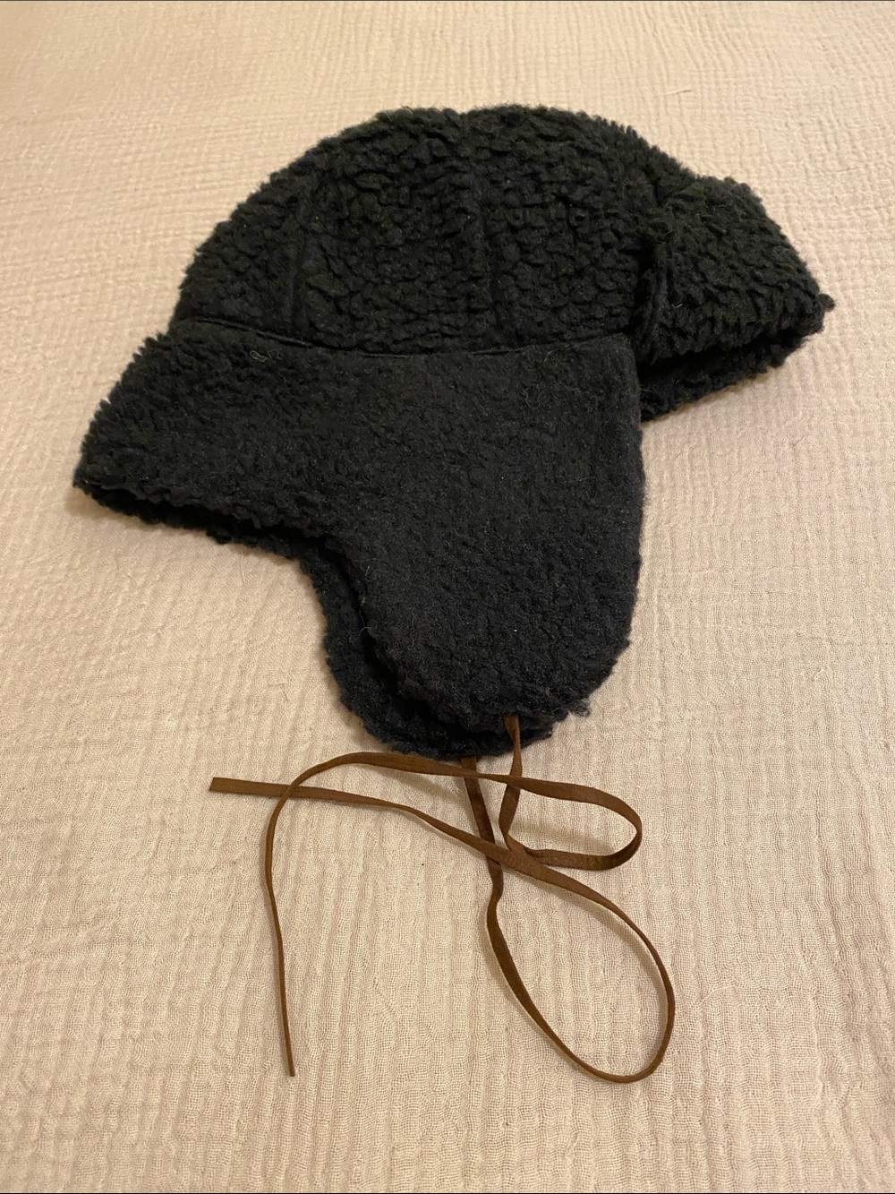 CABLEAMI Cozy Black Sherpa Trapper Hat . Size L